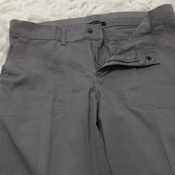 Lee - Women Gray Related Fit Capri - Picture 2 of 6